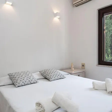 Lantana Villa *